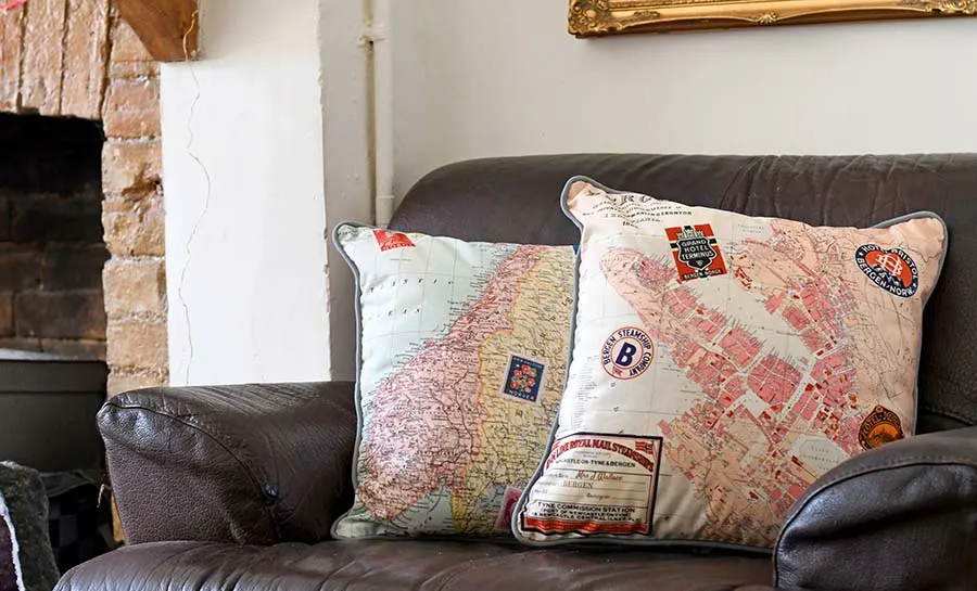 How to make vintage map pillows